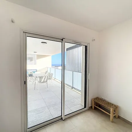T3 Moderne Avec Grande Terrasse Et Cuisine Equipee - Fr-1-719-20 Appartamento *